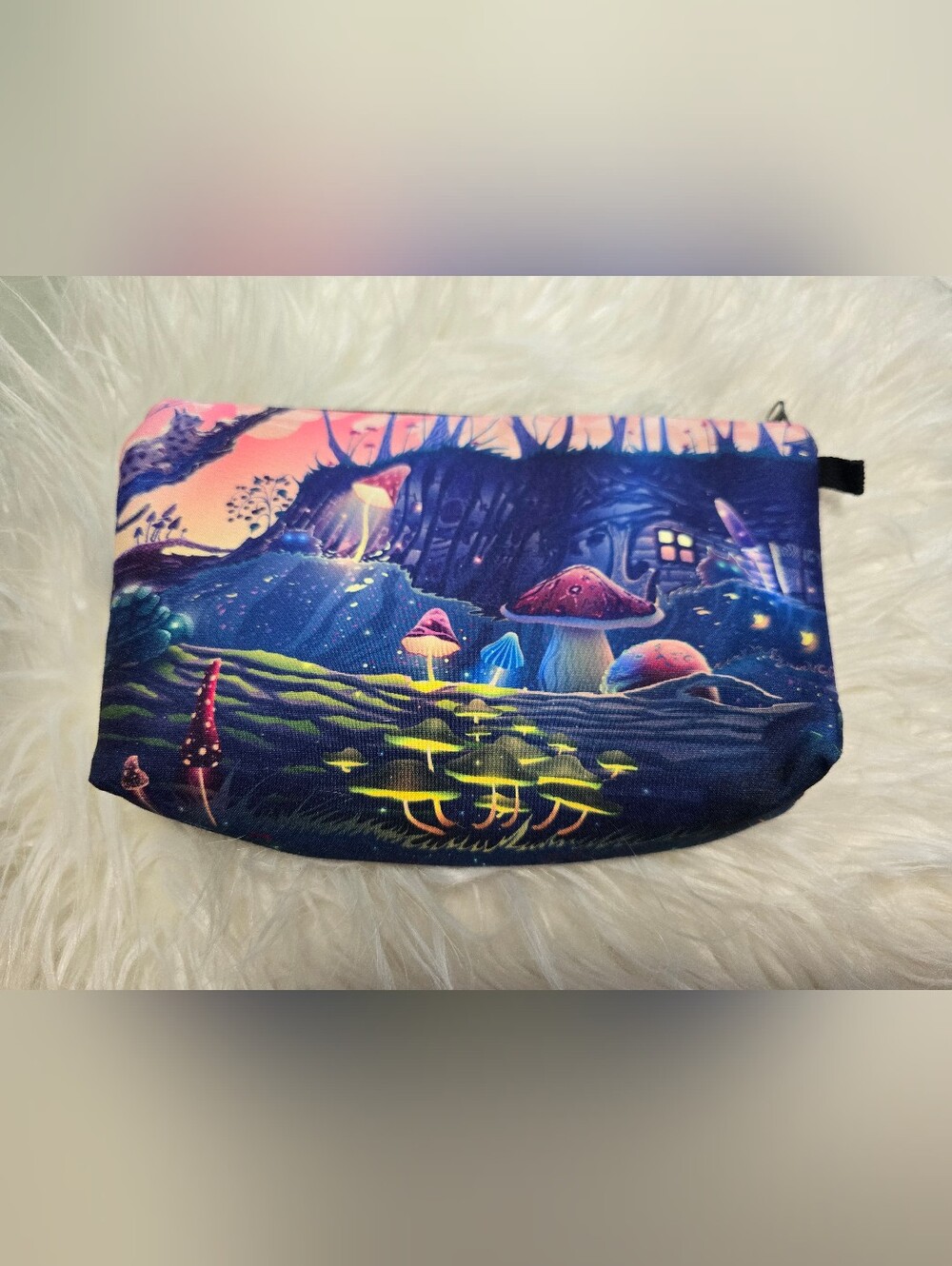 🍄NWOT Magical Mushroom Zipper Pouch Double Sided Polyester Makeup Bag💜🩷